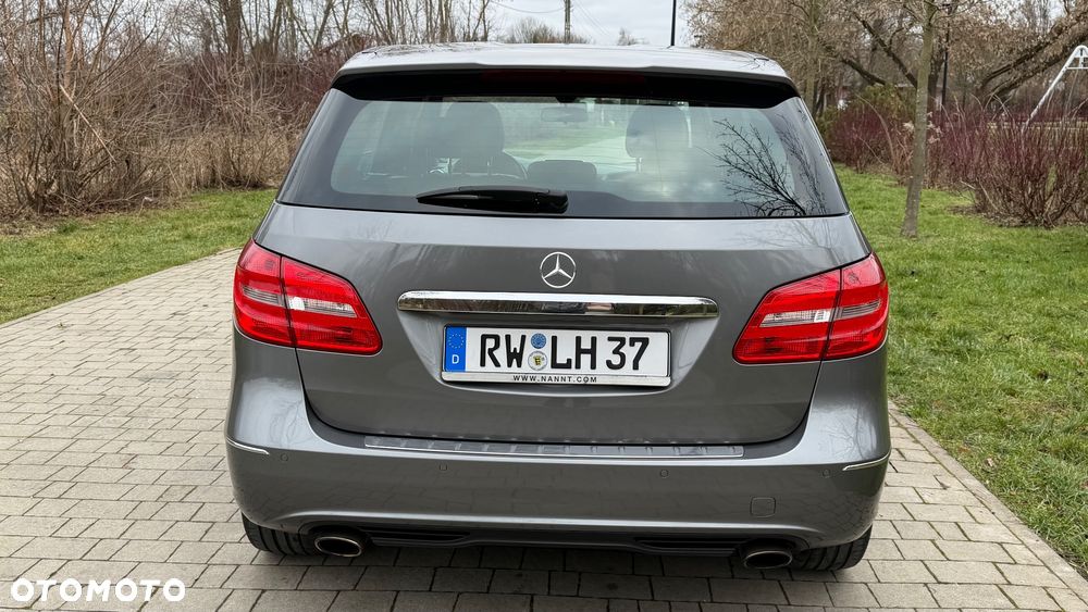 Mercedes-Benz Klasa B 180 (BlueEFFICIENCY) - 31