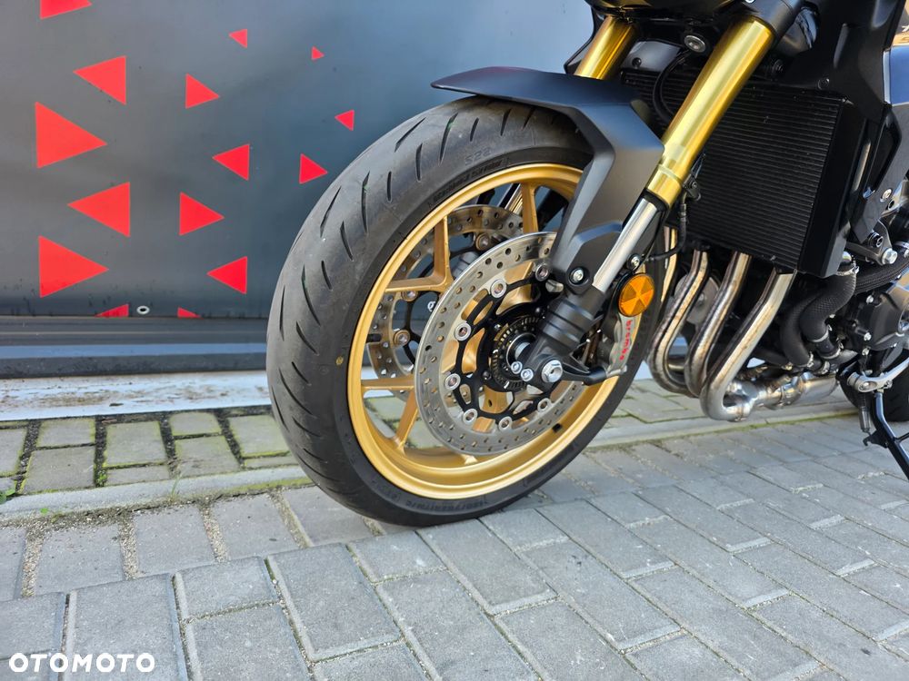 Honda Hornet - 12