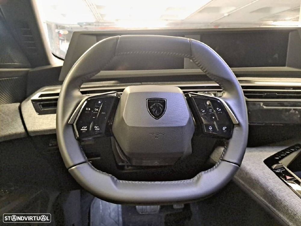 Peugeot 5008 1.2 Hybrid Allure e-DCS6 - 12