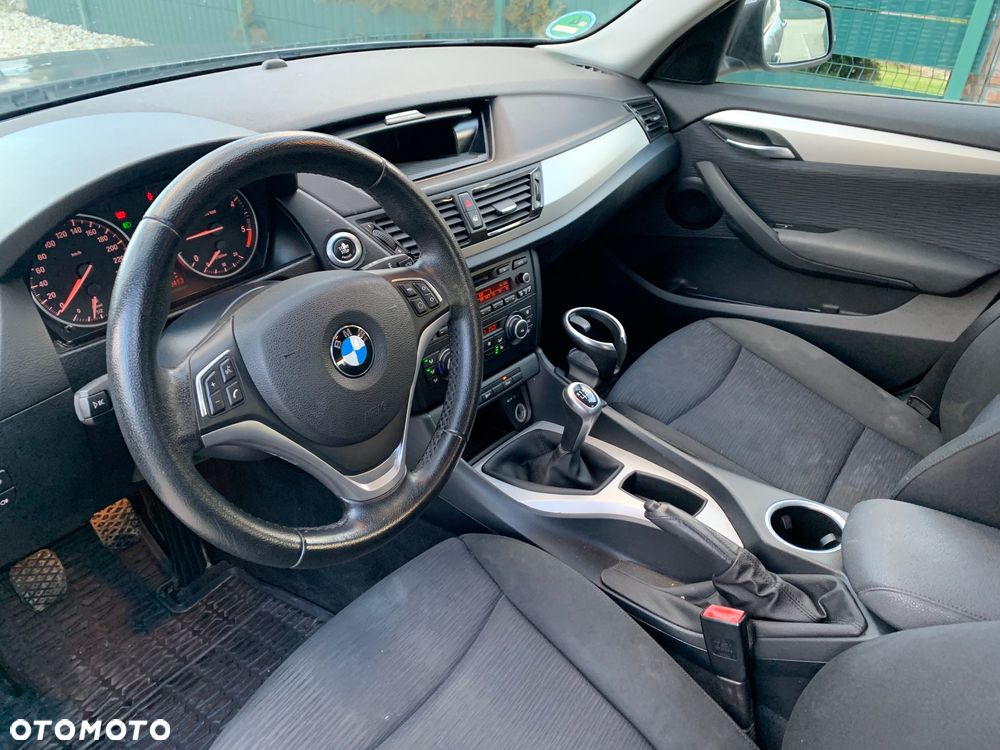 BMW X1 sDrive18d xLine - 9