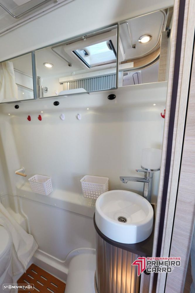 Rapido Van V62 cama francesa - 16