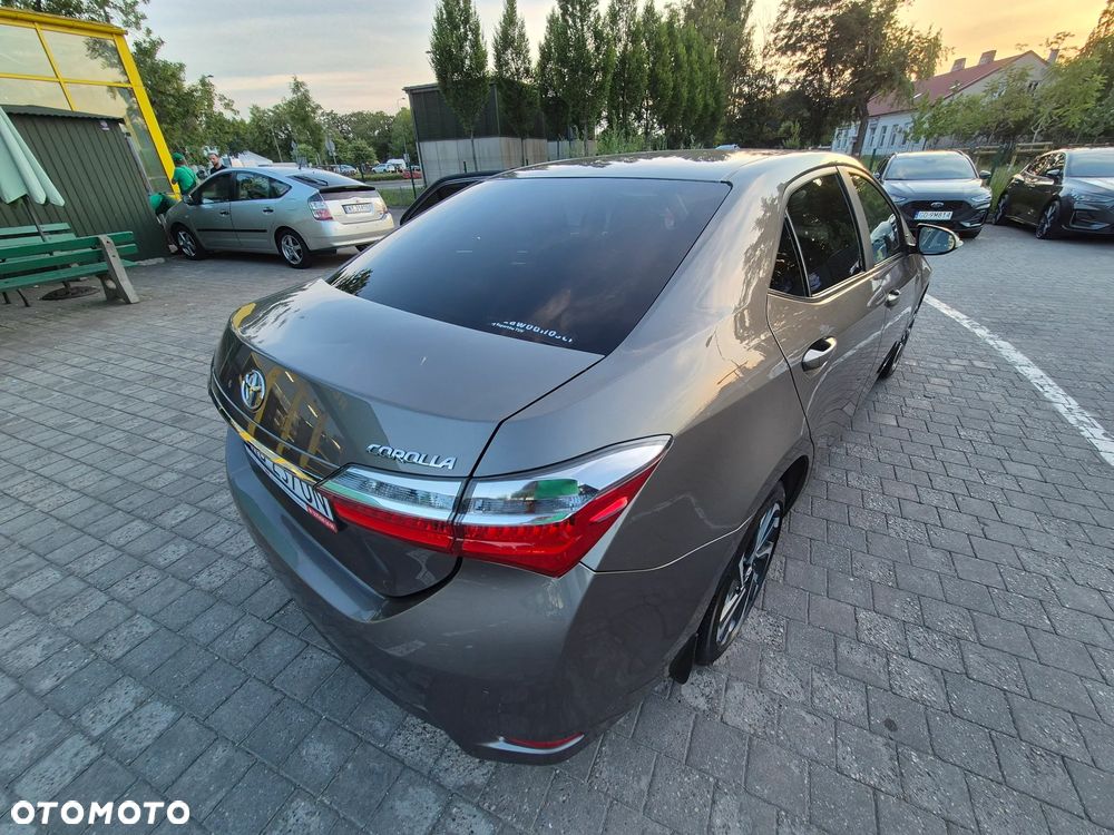 Toyota Corolla - 18