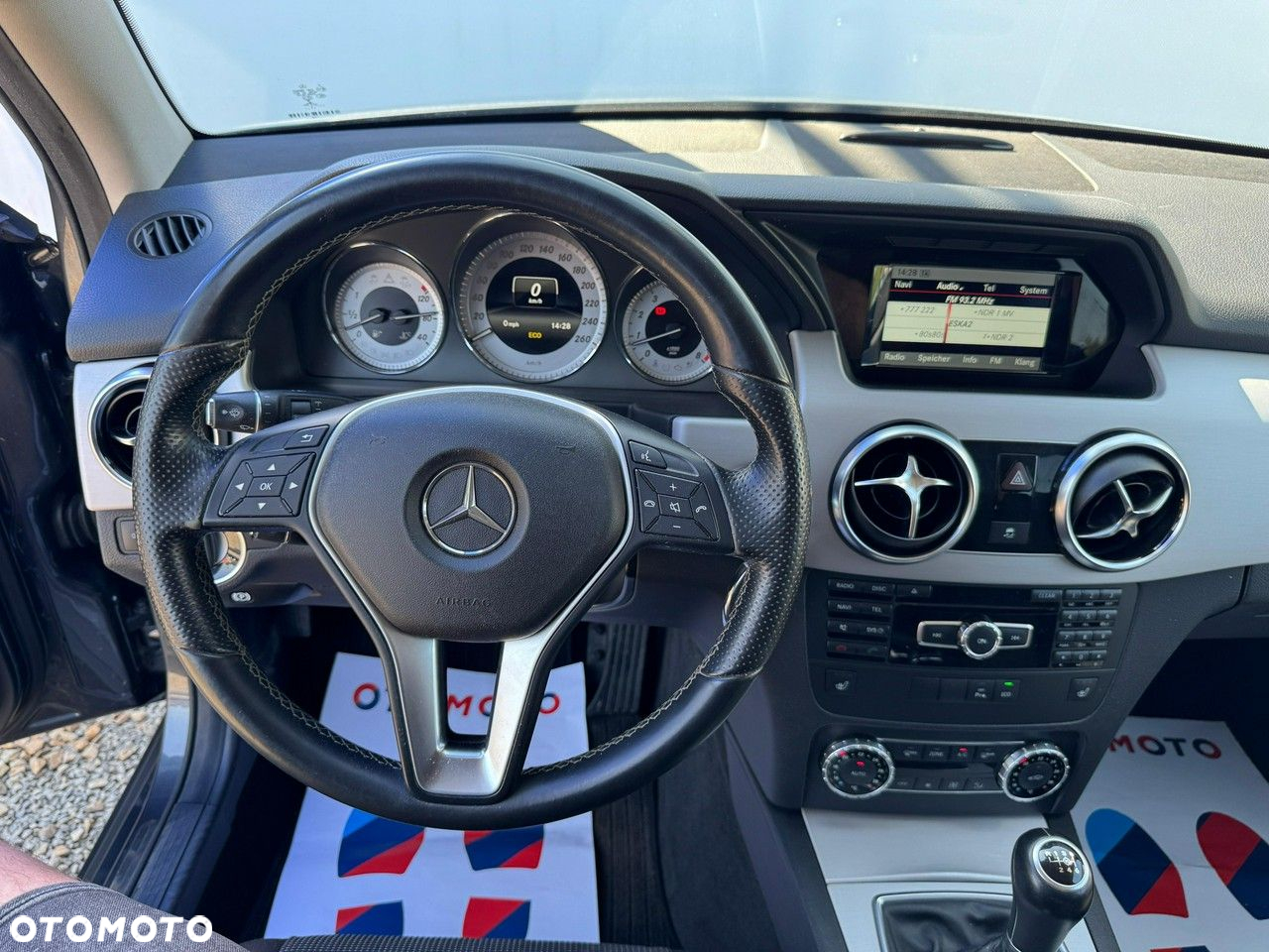 Mercedes-Benz GLK - 28