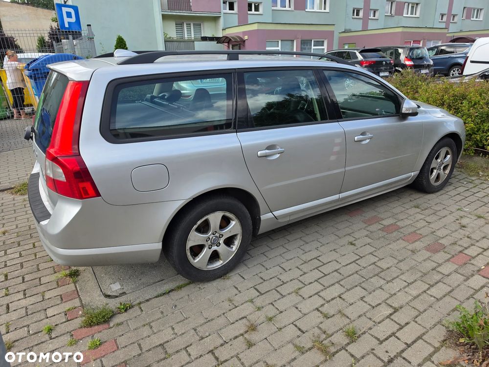 Volvo V70 D3 Momentum - 3