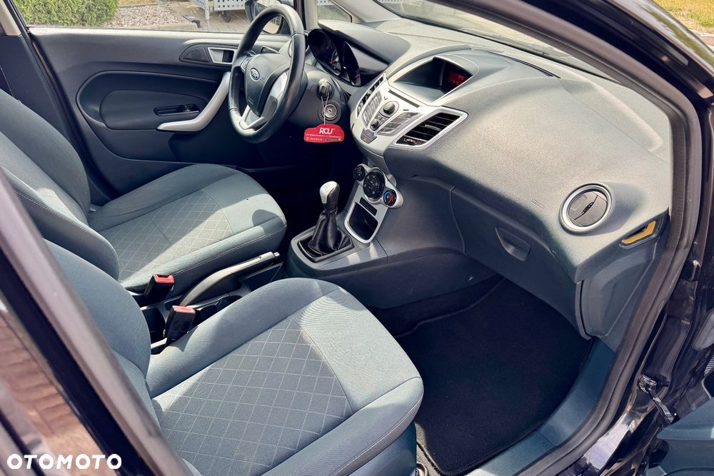Ford Fiesta - 14