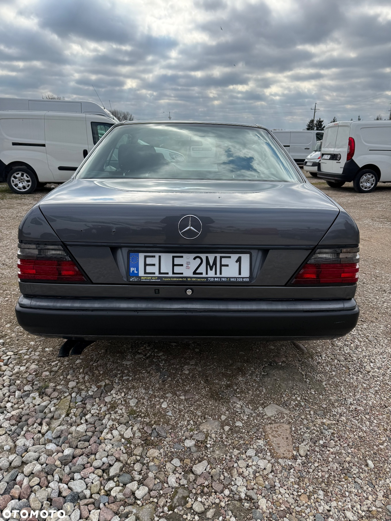 Mercedes-Benz Klasa E 200 - 6