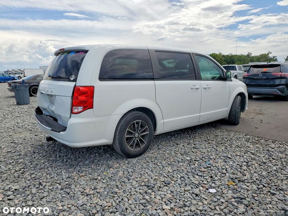 Dodge Grand Caravan 3.6 R/T - 26