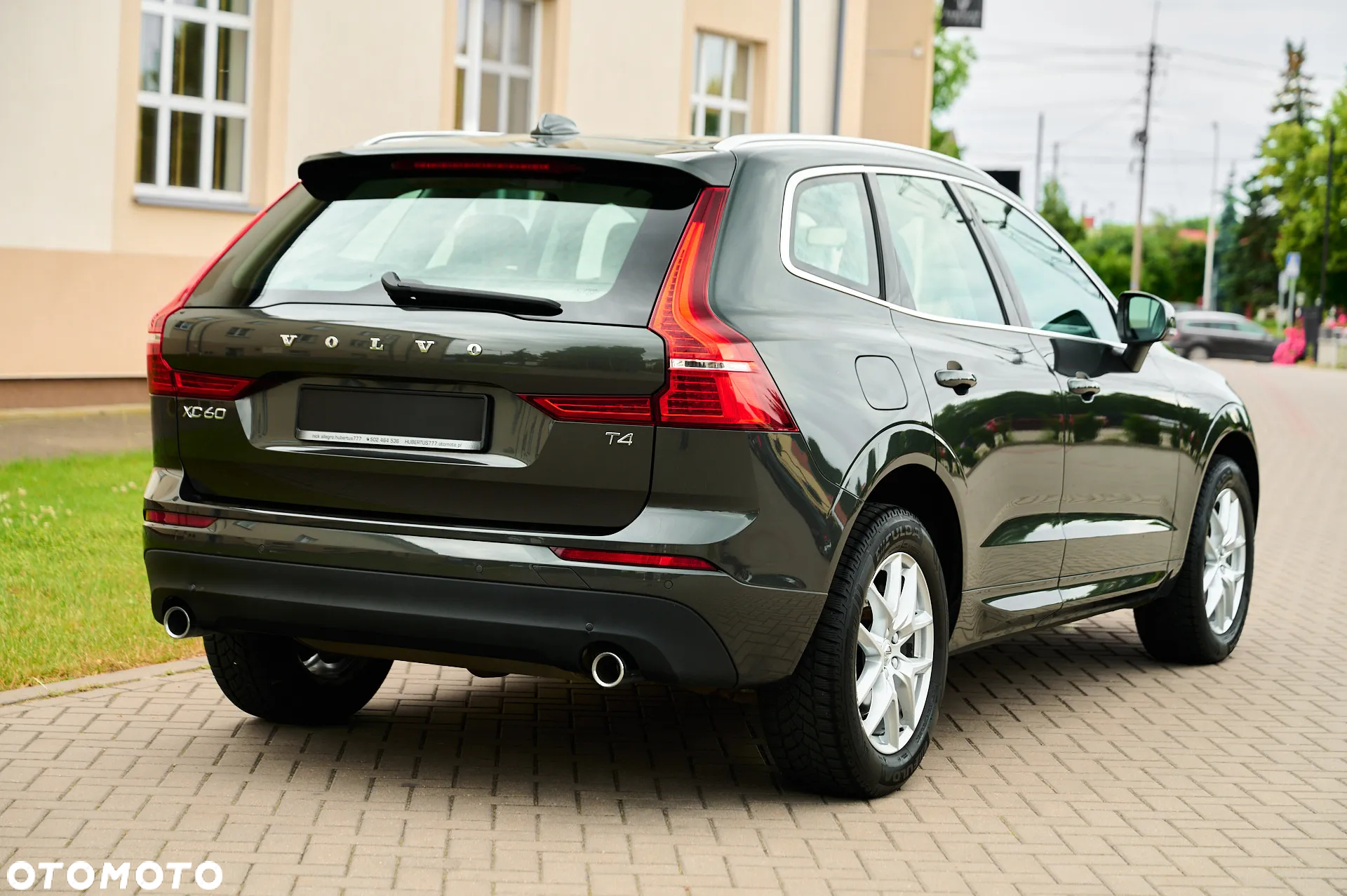 Volvo XC 60 T4 Momentum Pro - 3