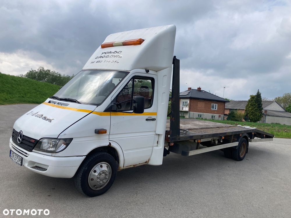 Mercedes-Benz Sprinter - 1