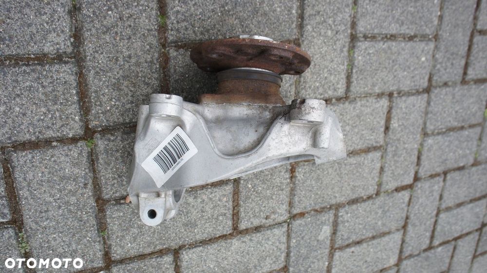 PRAWY WAHACZ PIASTA ZWROTNICA BMW i3 I3 - 3