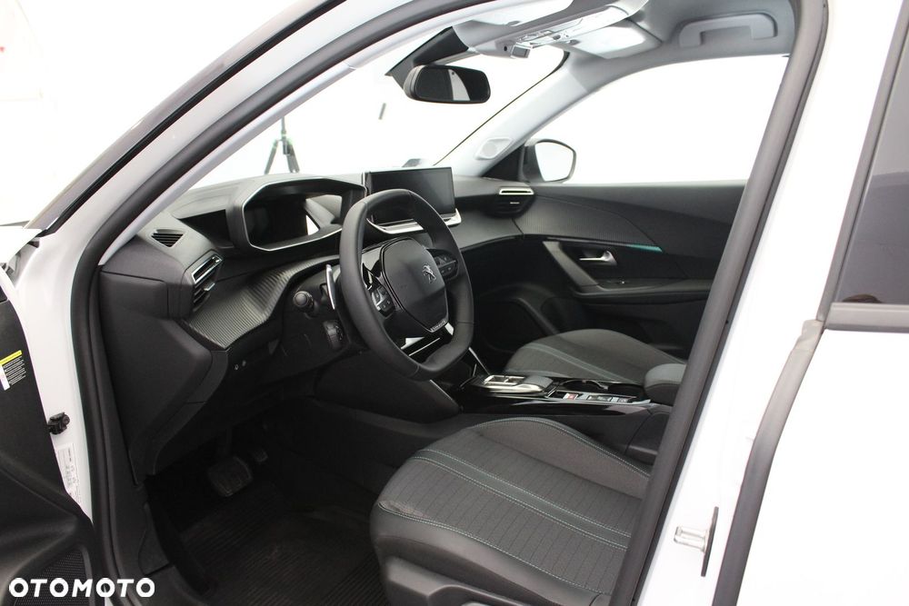Peugeot 2008 1.2 PureTech Allure Pack S&S EAT8 - 27