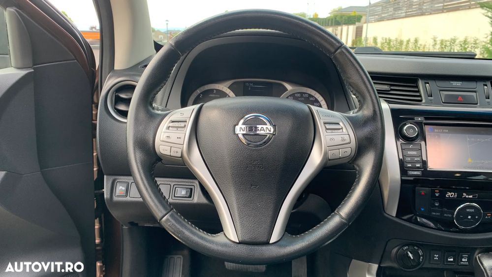 Nissan Navara 2.3 dCi Bi Turbo Double Cab Tekna Aut. - 23