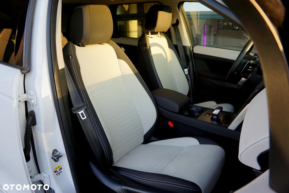 Land Rover Discovery Sport 2.0 D200 mHEV S - 23