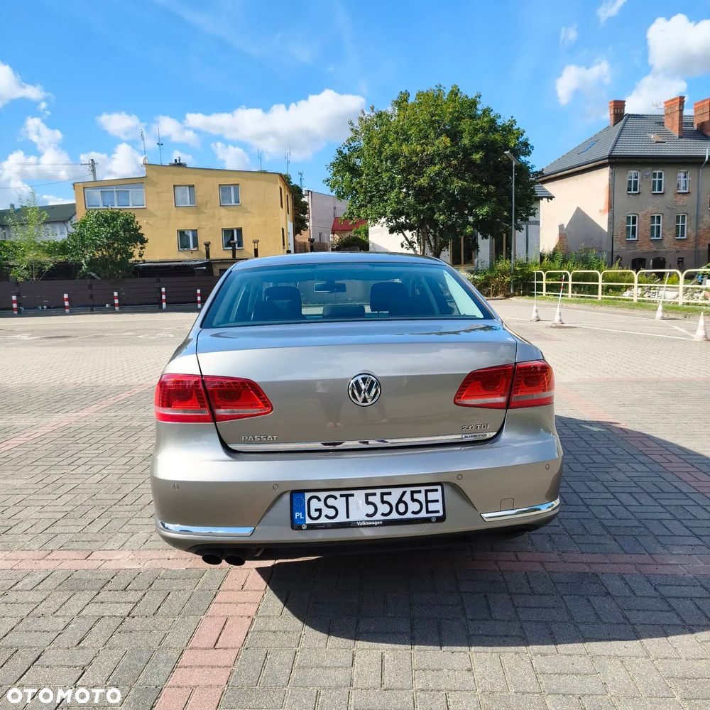 Volkswagen Passat 2.0 TDI Comfortline - 15