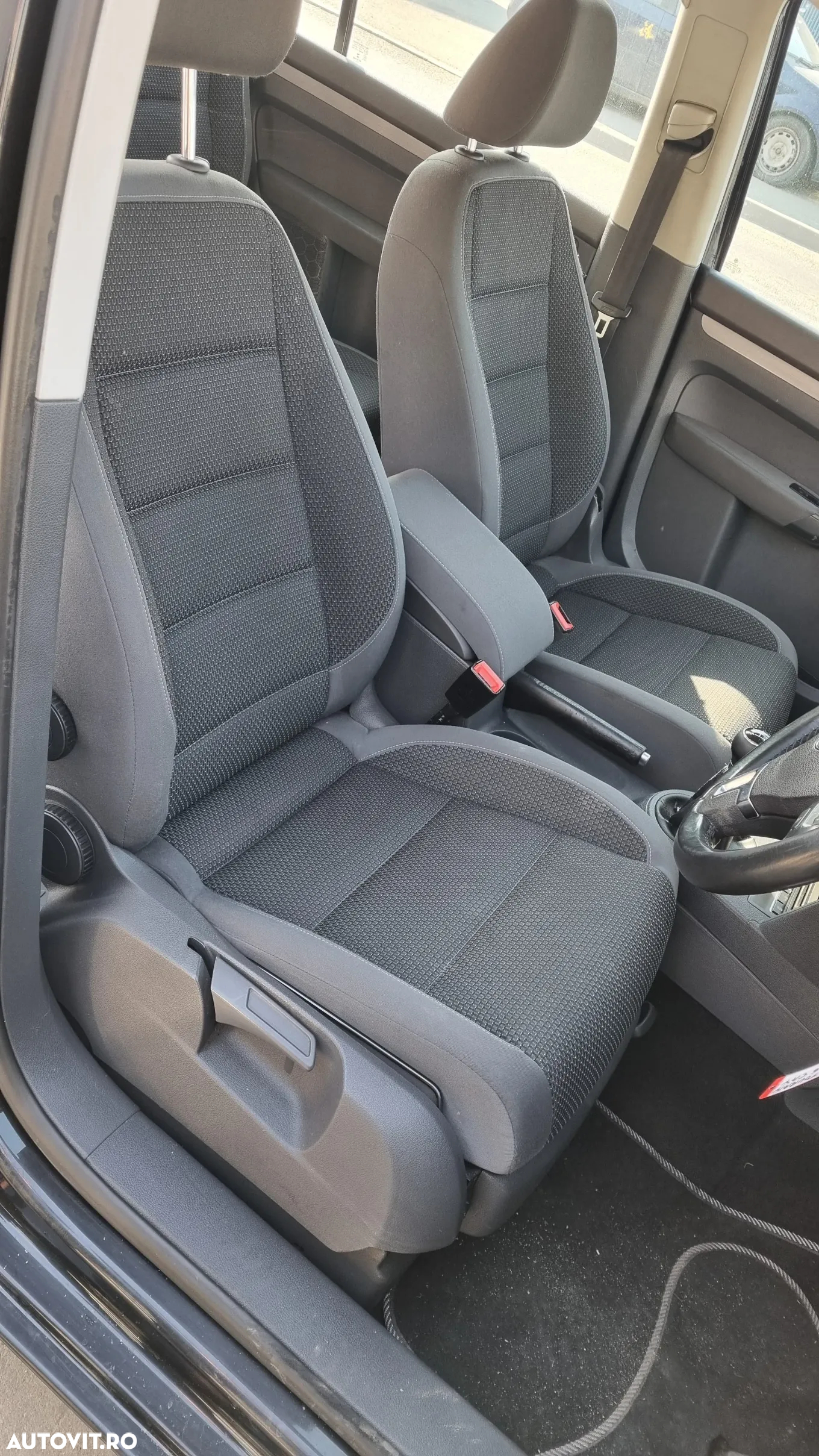 Dezmembrari piese auto VW Touran 1.6 CAY 7 locuri - 7