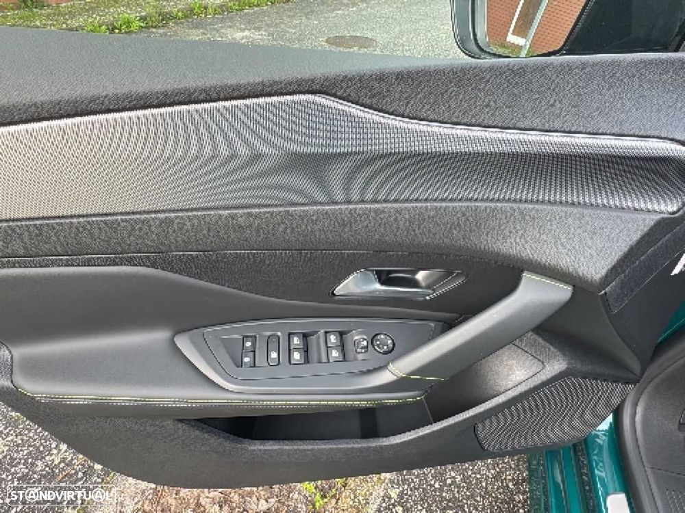 Peugeot e-308 54 kWh GT - 12