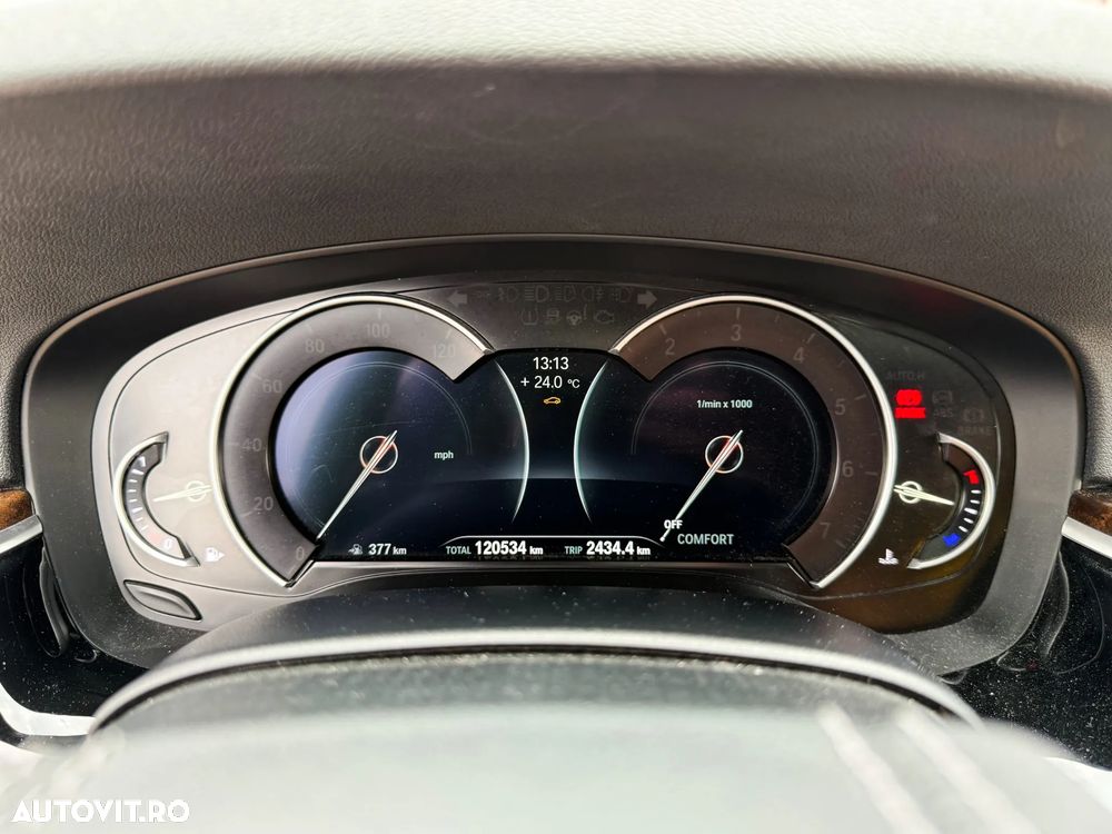 BMW Seria 5 530i AT - 10