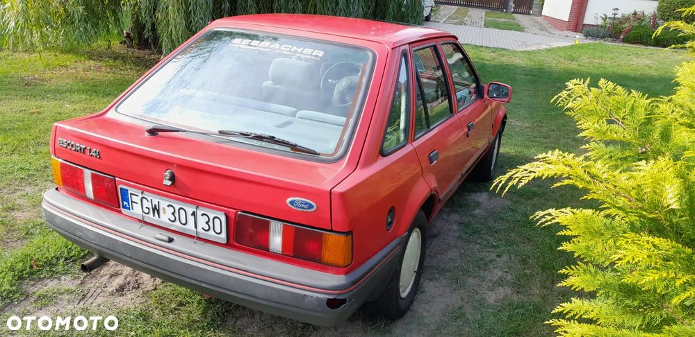 Ford Escort - 2