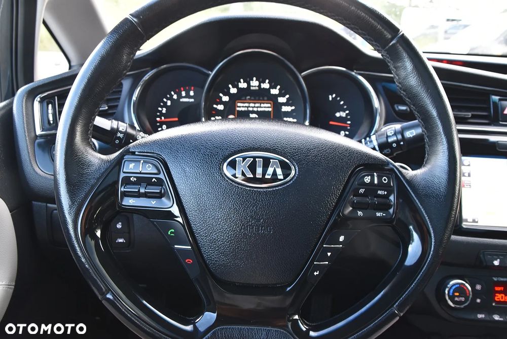Kia Ceed - 28