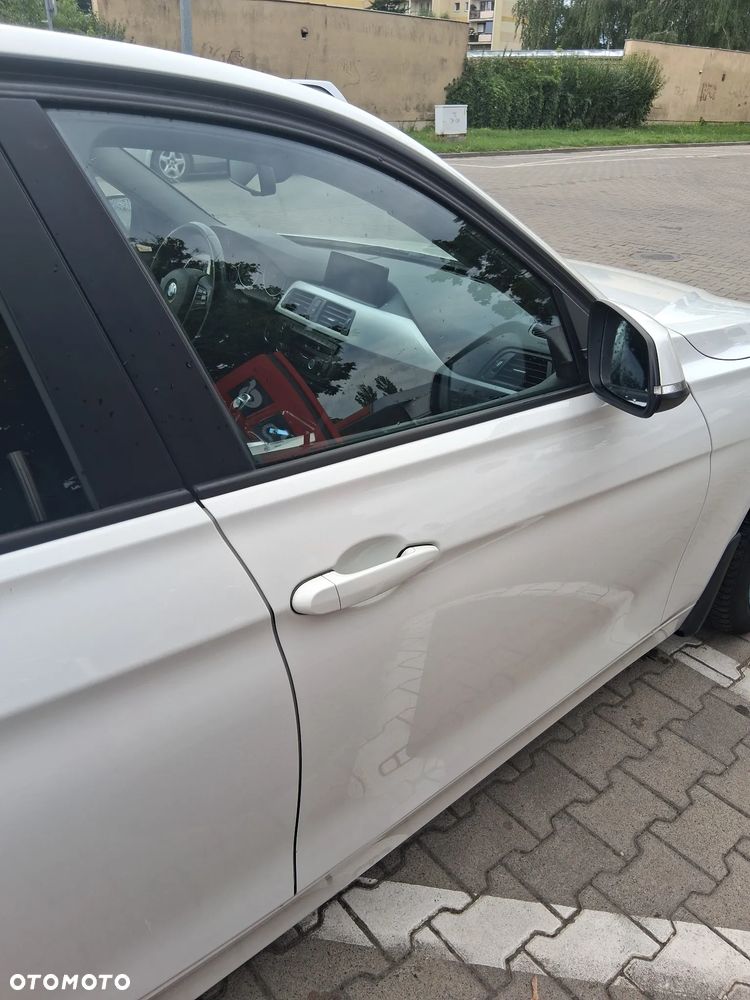 BMW Seria 3 328i xDrive - 15