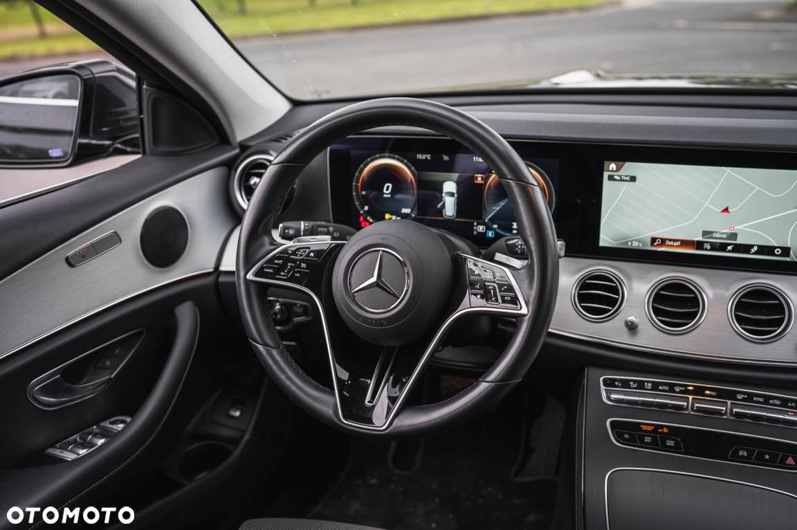 Mercedes-Benz Klasa E - 17