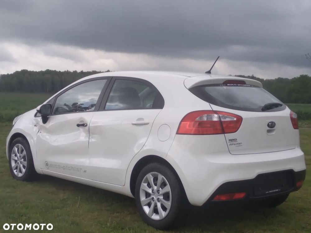 Kia Rio - 2