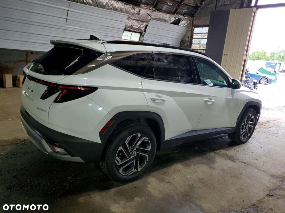 Hyundai Tucson - 2