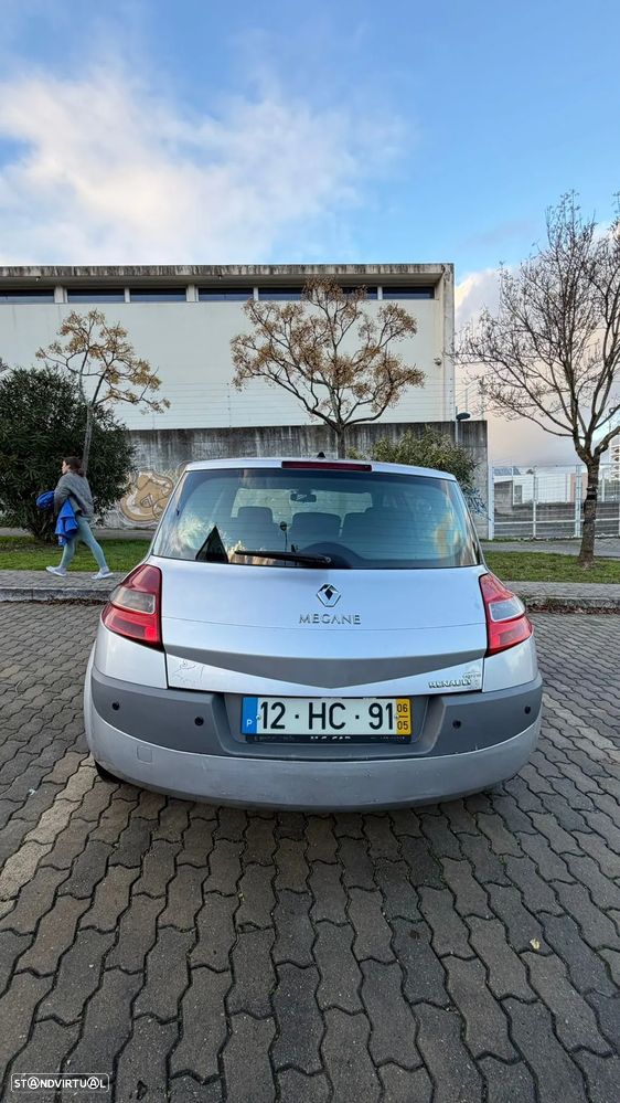 Renault Mégane 1.5 dCi Authentique - 9