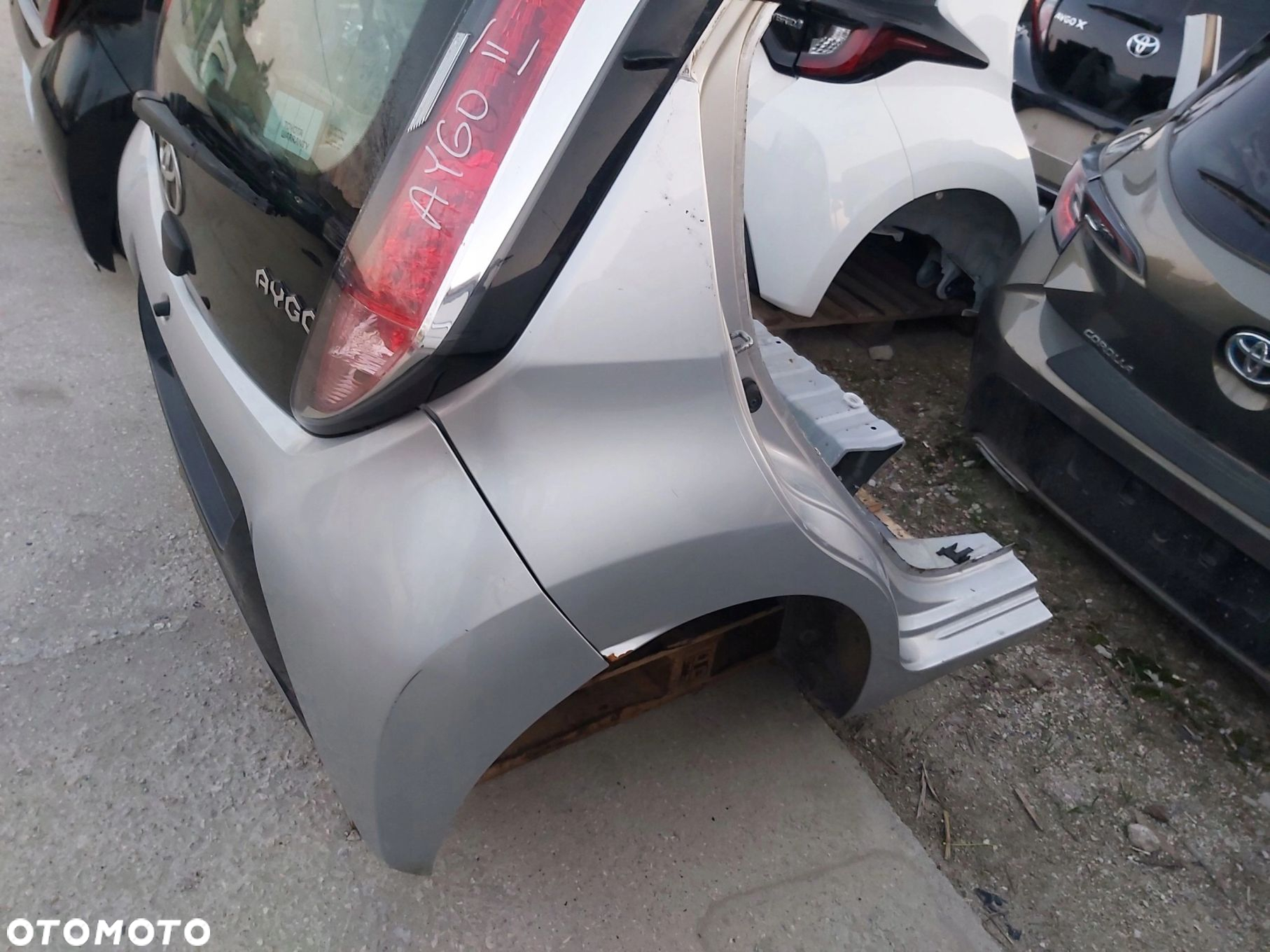 Toyota AYGO II tył zderzak klapa błotnik lewy prawy pas tylny lampa podłoga - 4
