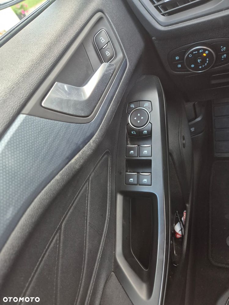 Ford Focus 2.0 EcoBlue Active Business - 17