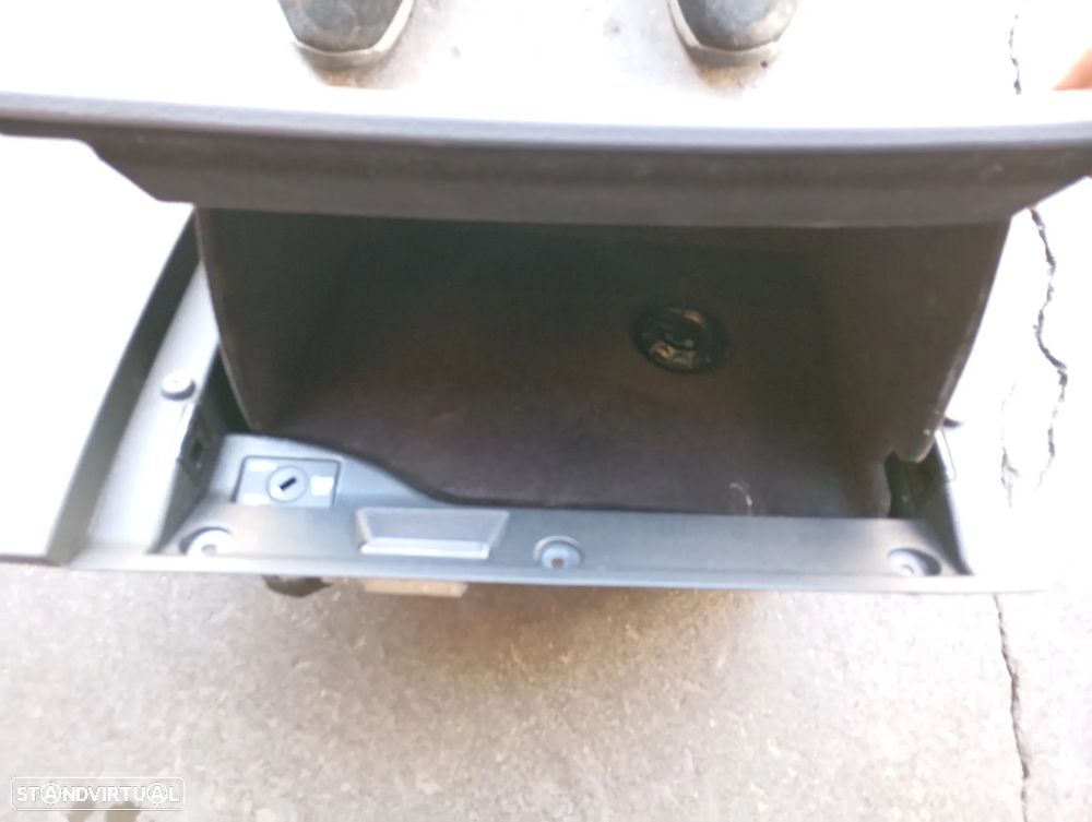 VW SHARAN 7N PORTA LUVAS - PL037 PL038 - 3