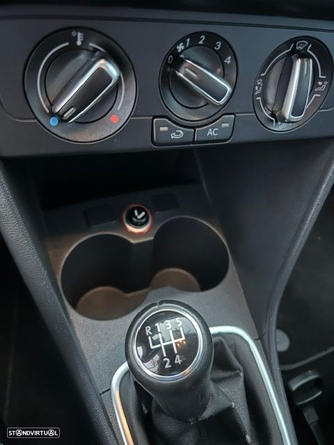 VW Polo 1.2 Confortline - 22