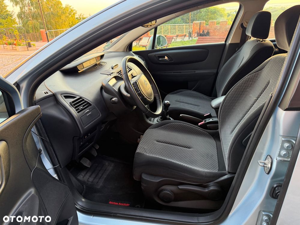 Citroën C4 1.6 16V Confort - 12