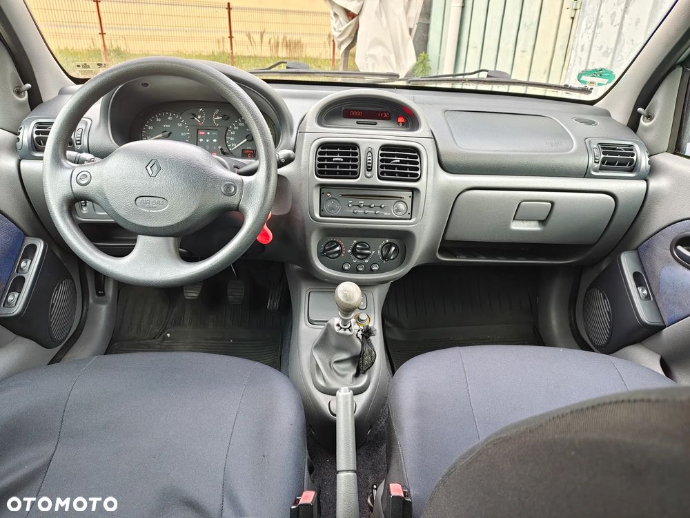 Renault Clio - 7