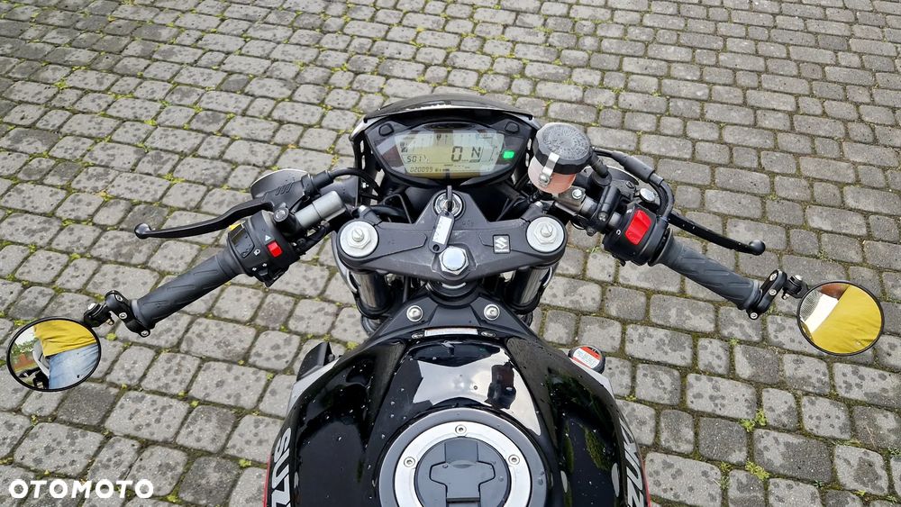 Suzuki SV - 8