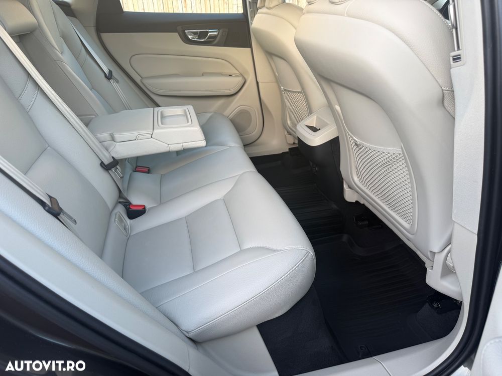 Volvo XC 60 B4 B Geartronic Momentum - 18