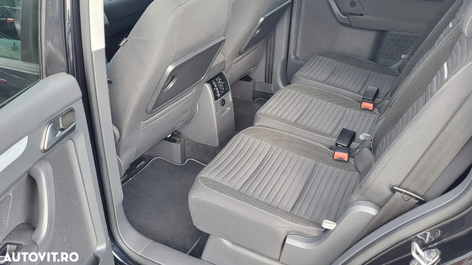 Volkswagen Touran - 7