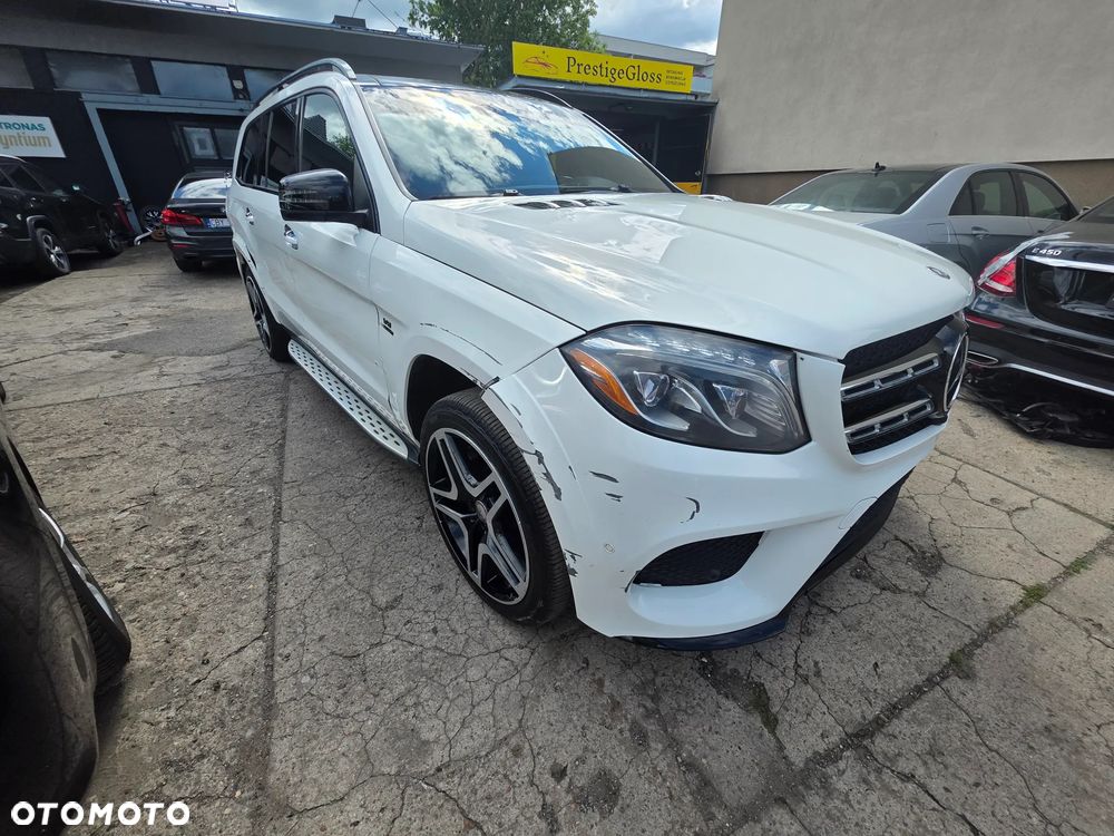 Mercedes-Benz GLS - 10