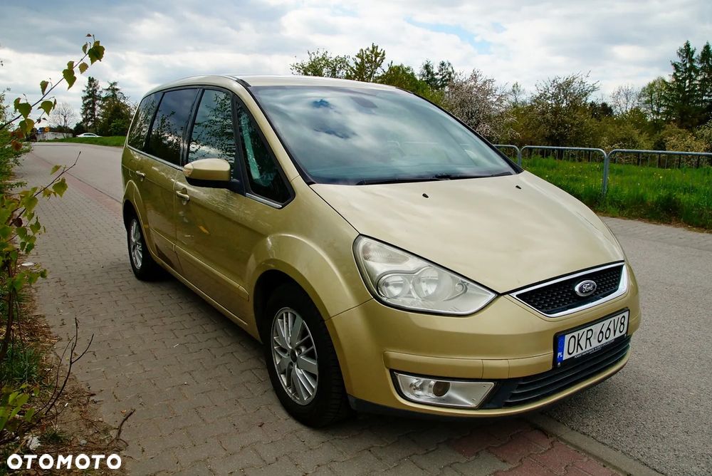 Ford Galaxy 2.0 Ghia - 3