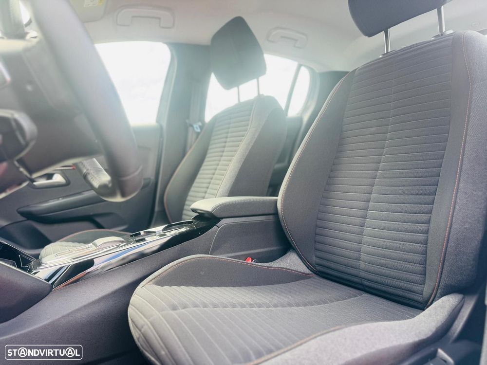 Peugeot 208 1.2 PureTech Allure Pack EAT8 - 15