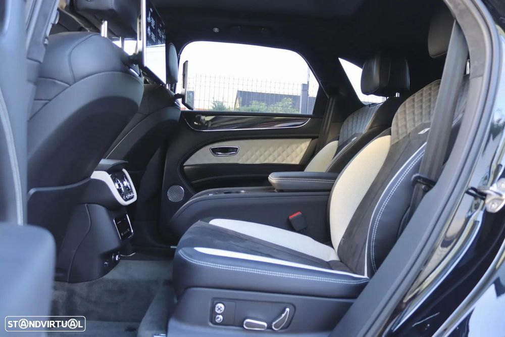 Bentley Bentayga V8 S Black Edition - 47