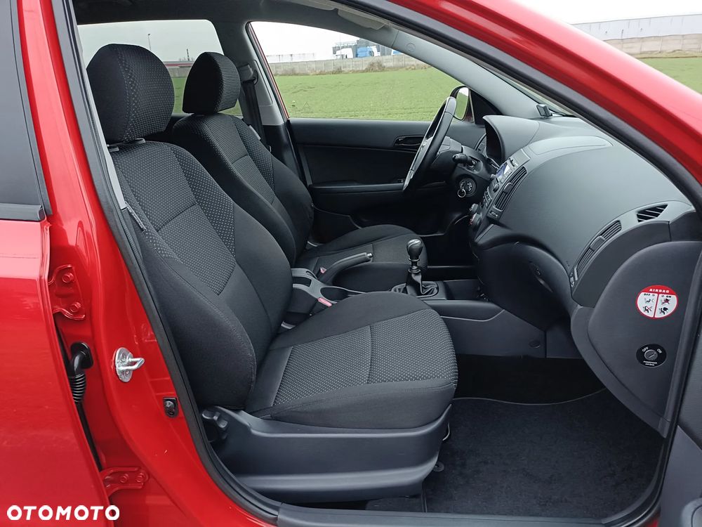 Hyundai i30 i30cw 1.4 Comfort - 14