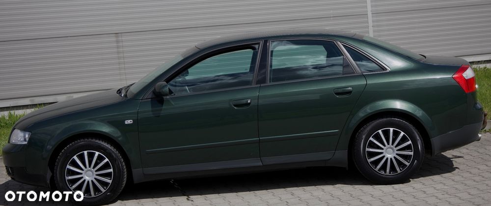 Audi A4 Limousine - 10