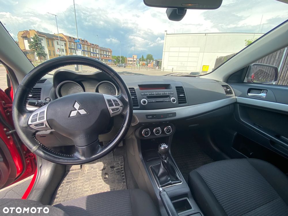 Mitsubishi Lancer 1.8 Invite - 11