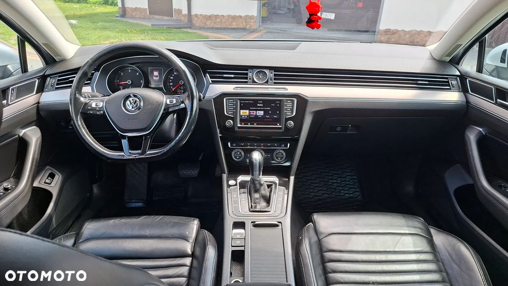 Volkswagen Passat 2.0 TDI (BlueMotion Technology) DSG Highline - 11