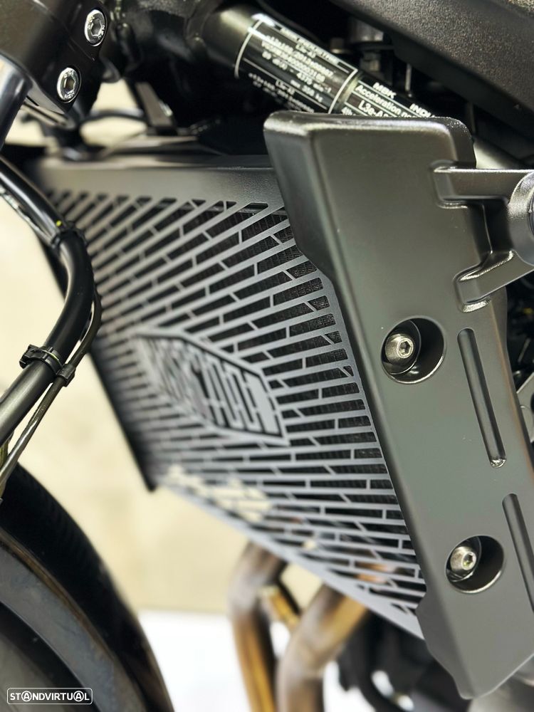 Yamaha XSR 700 - 4