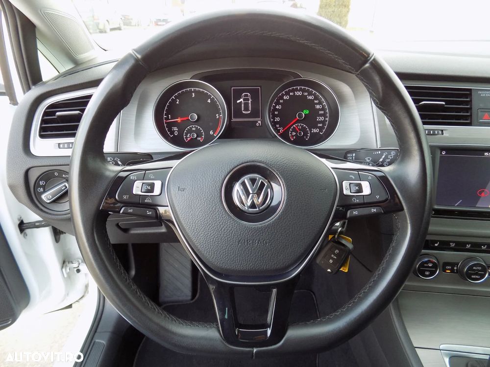 Volkswagen Golf 2.0 BlueTDI DSG Highline - 11