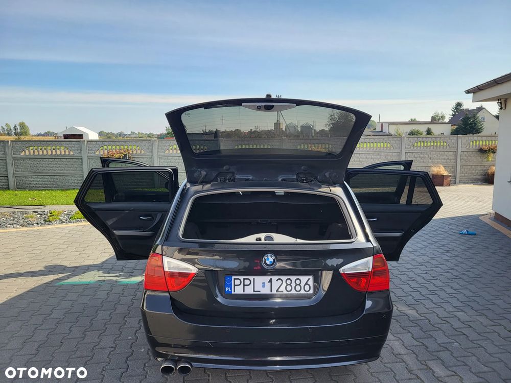 BMW Seria 3 318i - 22