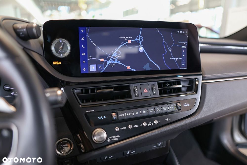 Lexus ES 300h Business Edition - 19