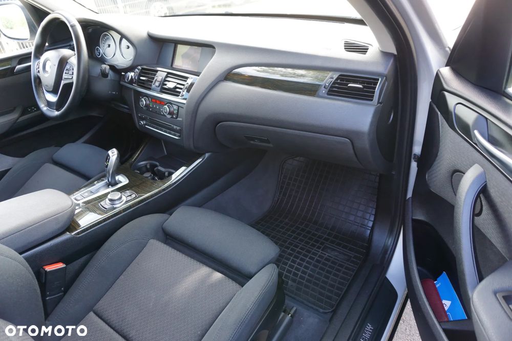 BMW X3 xDrive20d - 14